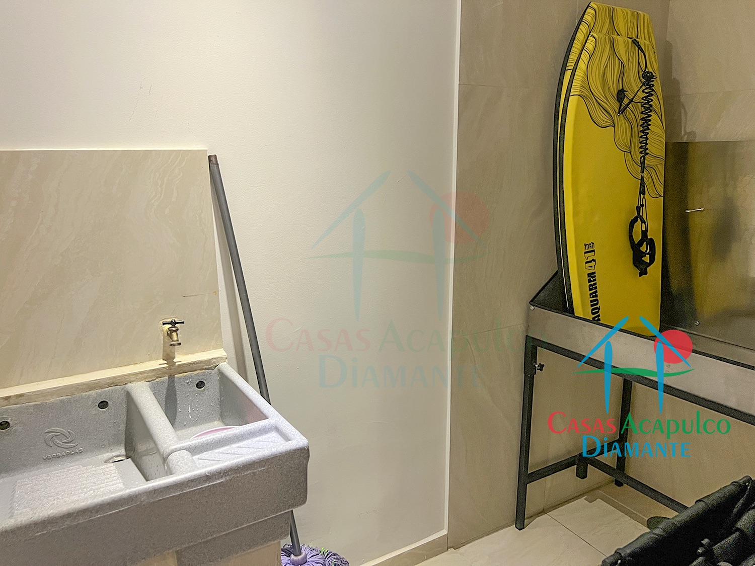 La Isla Emerald M8 - Lavandería 3